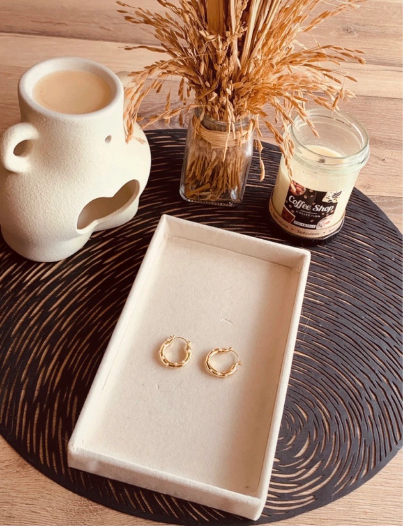 Boucles d’oreilles créoles doré à perles (2,5cm) - Sans marque